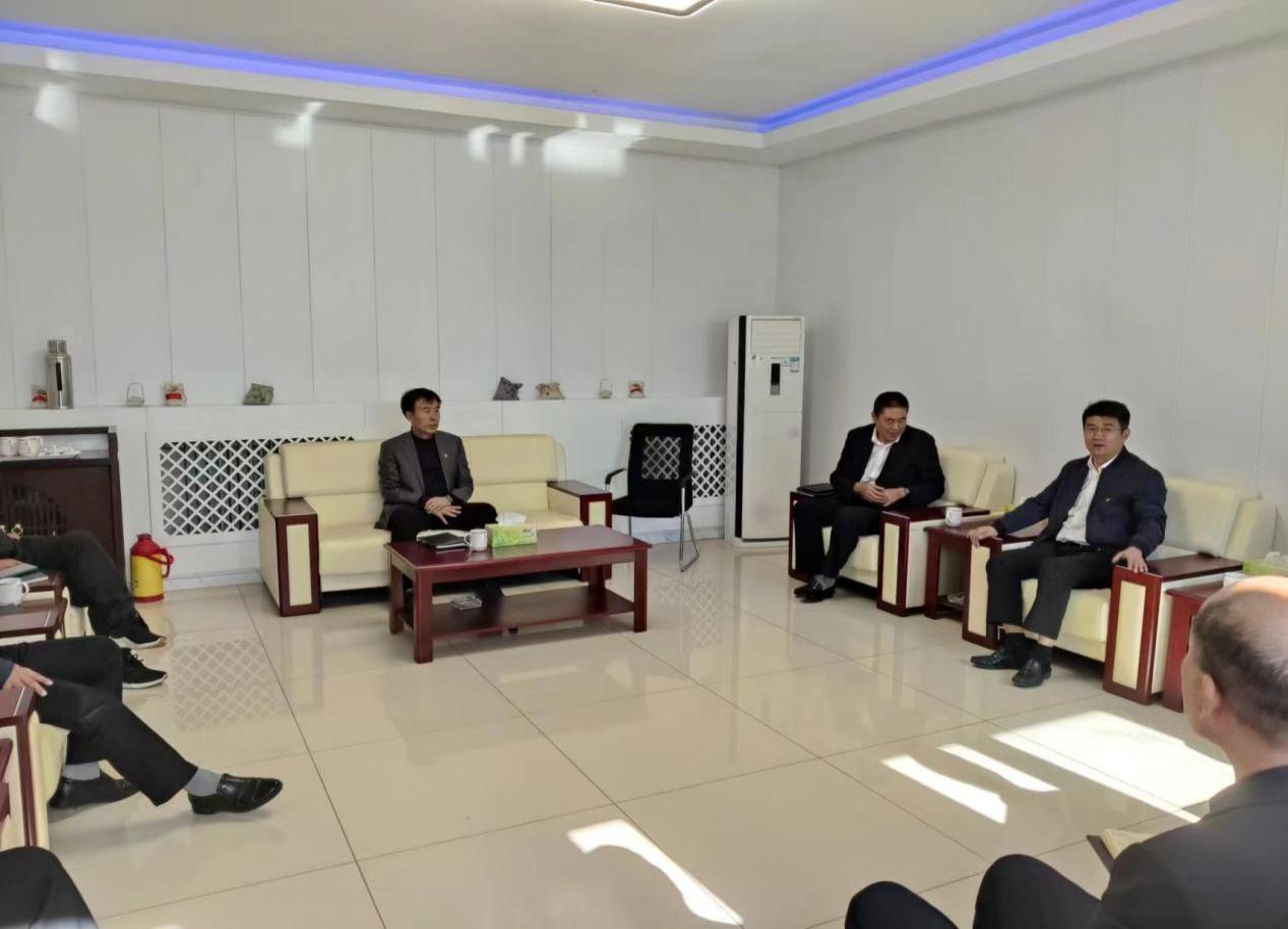 【学思想 强党性 沉实际 建新功】 老哥俱乐部控股党委书记李文江带队至老哥俱乐部机械调研领导工作